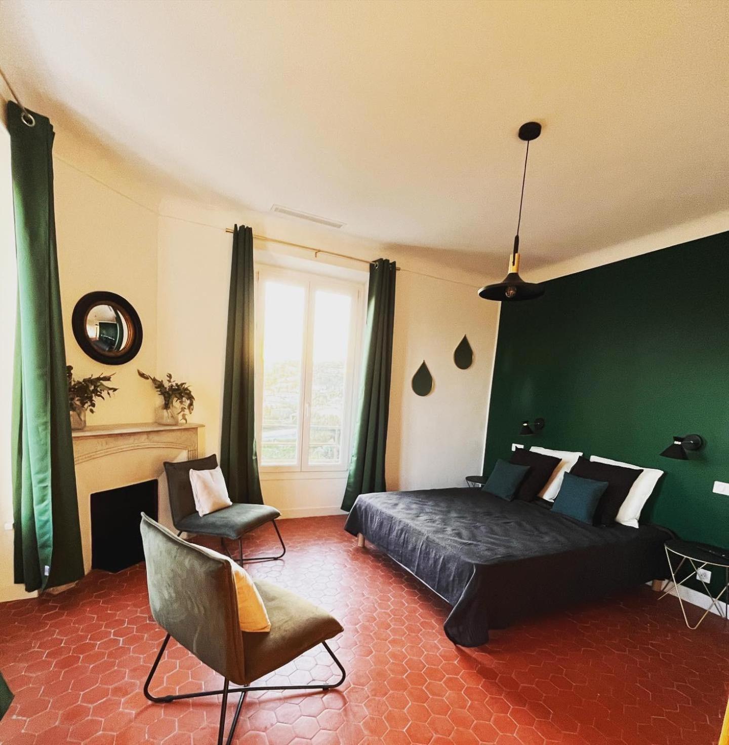 Villa Les Roches Манделю-ла-Напул Екстериор снимка